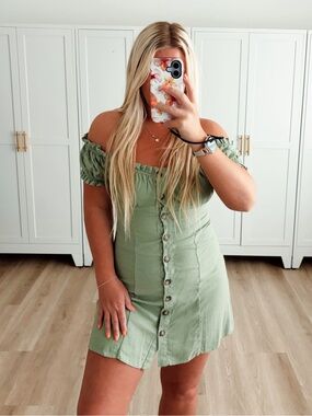 Green puffy sleeve off shoulder button up dress